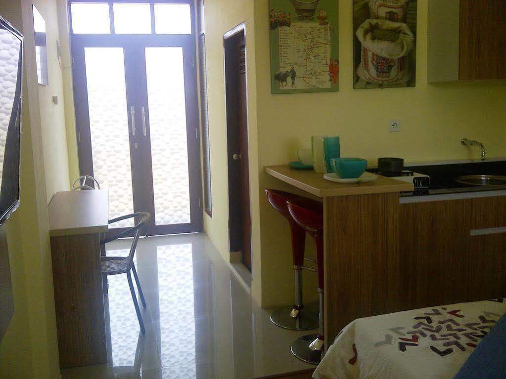 Makassar Breeze Place Residence מראה חיצוני תמונה